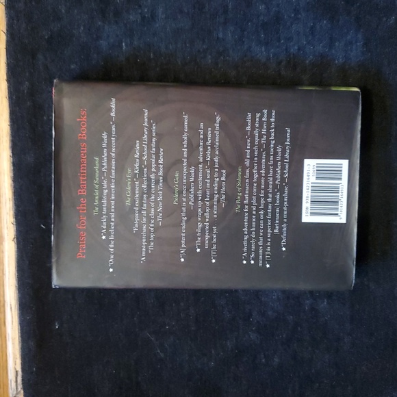 LOCKWOOD & CO THE SCREAMING STAIRCASE - Picture 8 of 8